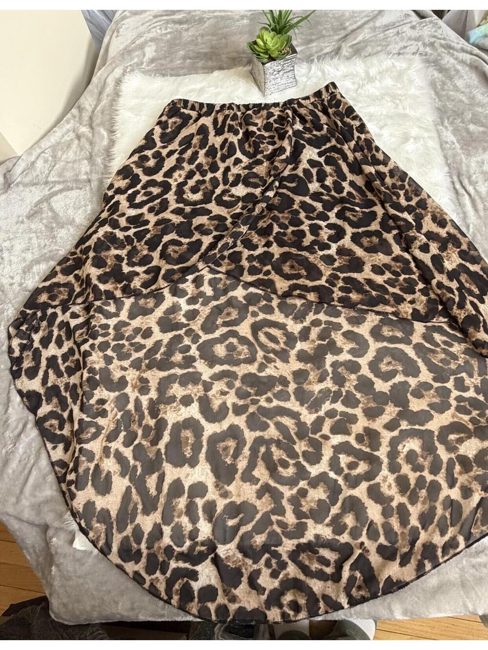 L&A Fashion Leopard Print High-Low Skirt Small/Medium